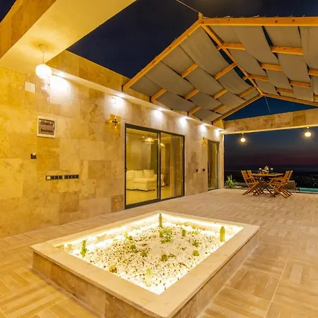 Miss Kalkan üzümlü Villa